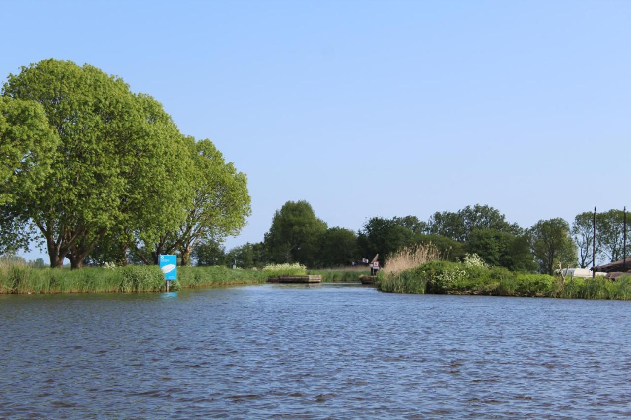 Guesthouse At The Amstel River With 2Br 2Ba And Garden อัมสเทลวีน ภายนอก รูปภาพ
