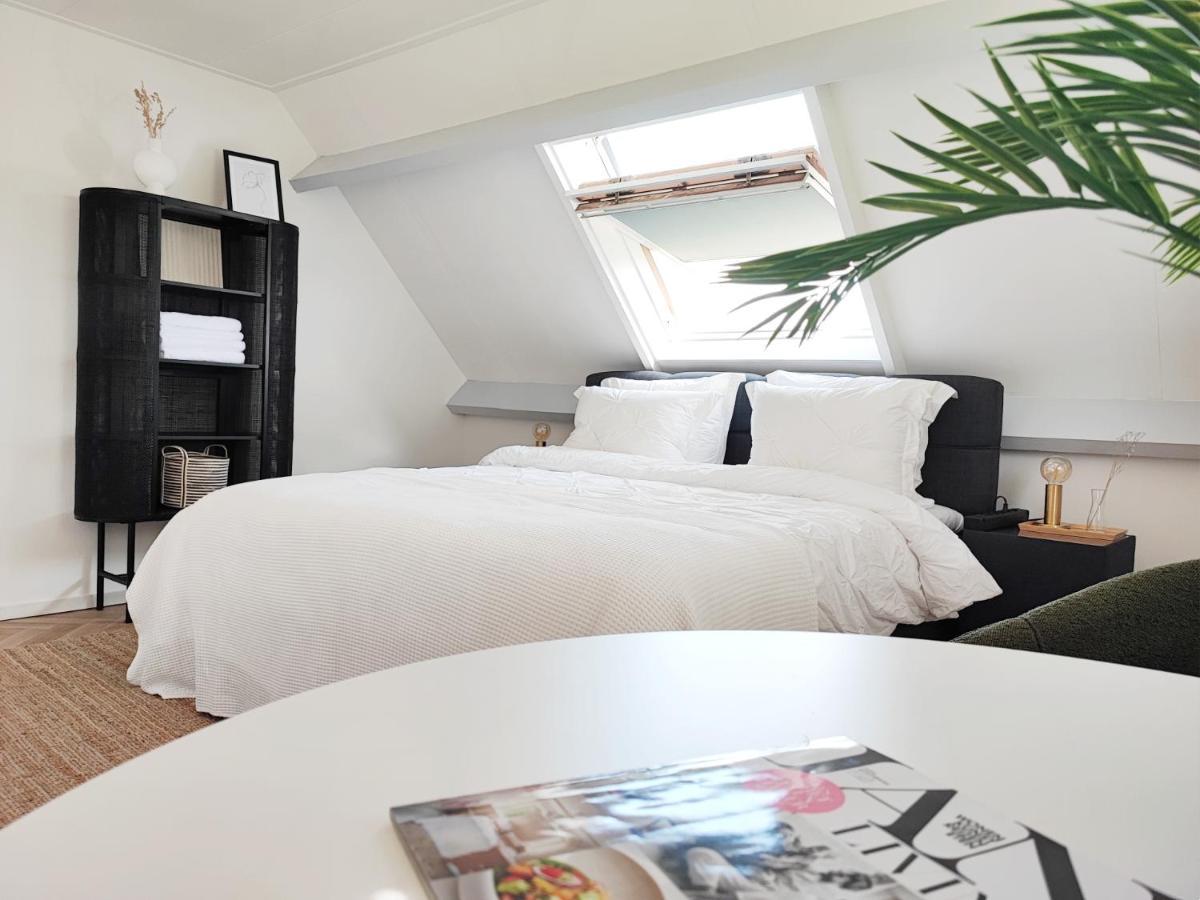 Guesthouse At The Amstel River With 2Br 2Ba And Garden อัมสเทลวีน ภายนอก รูปภาพ